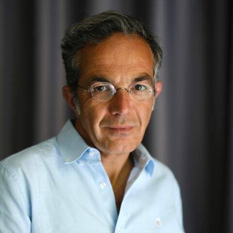 Die Gegenwart aus ihren Widersprüchen begreifen. Navid Kermani erzählt vom “Sommer24″. Anne-Dore Krohn fragt